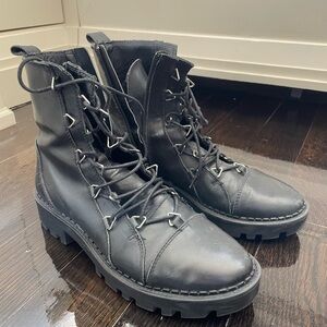 Combat boots black